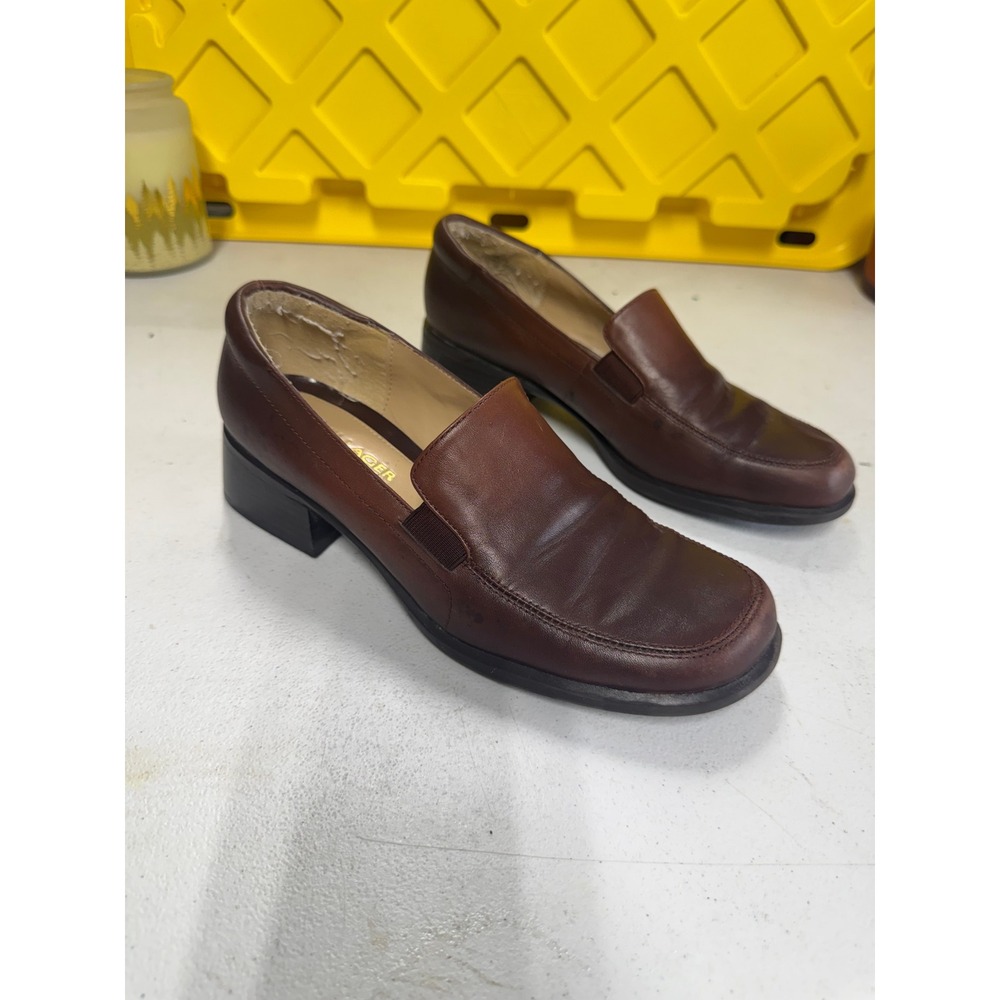 Villager Liz Claiborne Helen Brown Leather Loafers Block Heel Slip On Shoes 8M